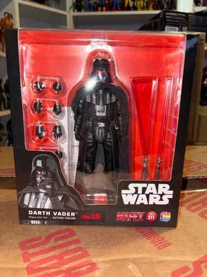 Figura de acción Mafex Darth Vader versión 1,5 juguete Medicom Foto 1 de 4