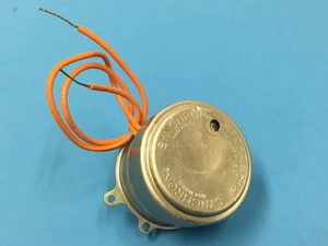 Synchron - 640 - 110V - 60CY - Stepper Motor - Z32LA-6 - Picture 1 of 3