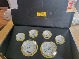 MOTOR METER RACING Classic 6 Gauge Set with ECU Based Electrical Speedometer - Picture 1 of 3