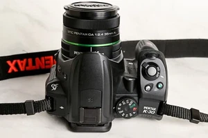 MINT Pentax K-30 Camera + SMC 35mm 2.4 AL Lens / K30 Weather Sealed 13539 clicks - Afbeelding 1 van 21