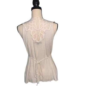 Forever 21 Ivory Crochet Hi Low Hem with a tie on the back Vest Sz M - Picture 1 of 10