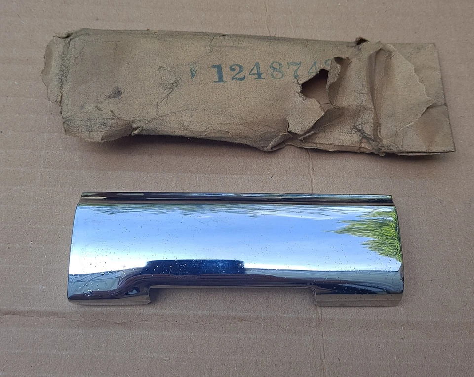 1949 1950 Plymouth Special Deluxe NOS MoPar tablero cenicero placa frontal Foto 1 de 4