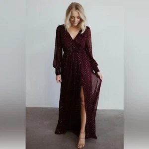 Maxi Vestido Envolvente Brillante Nuevo con Etiquetas en Color Morera, Talla Mediana - Imagen 1 de 10