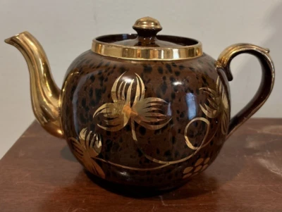 Vintage Gibson Tea Pot Marrom e Ouro 14k Floral #5439 Inglaterra 5" X 9". - Imagem 1 de 4