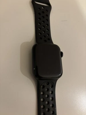 Apple Watch SE (2023) 40mm Aluminiumgehäuse Mitternacht (GPS) - Bild 1 von 4