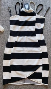 Ladies BNWT Sz 12 Black/Cream Striped Stretch Bodycon Dress❤️AX Paris L32 inch - Picture 1 of 11