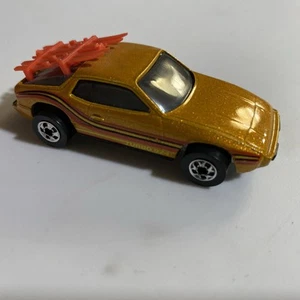 Vintage Hot Wheels EXTRAS Gold Upfront 924 Porsche Ski Racks 1/64 Diecast RARE - Picture 1 of 6