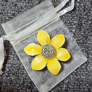 Radiant Daffodil Brooch, from Equilibrium, unboxed  - Picture 1 of 4