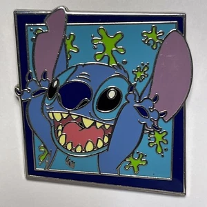 Disney Pin Stitch Arms Up Happy Figur Blue Square 2011 - Bild 1 von 1