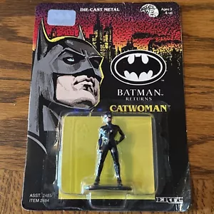 Batman Returns 1991 Ertl DC Comics Catwoman Die Cast Figure New MOC. - Picture 1 of 11