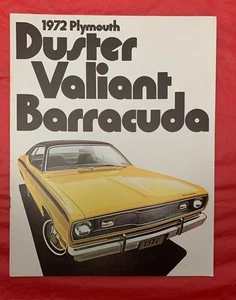 1972 Plymouth "DUSTER / VALIANT / BARRACUDA" - Original Car Brochure / Catalog - Foto 1 di 7