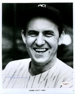 Lefty Gomez Signed Jsa Certed 8x10 Photo Authentic Autograph - Picture 1 of 1