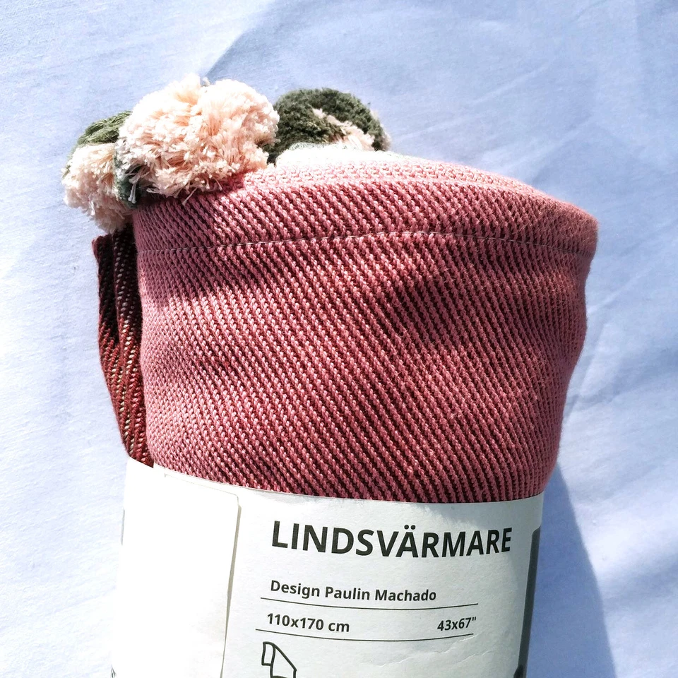 IKEA LINDSVARMARE 43x67 " Multicolor Throw 405.278.87