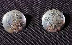 Pair Of Round Mexican Silver Kokopelli Pierced Earrings - Picture 1 of 7