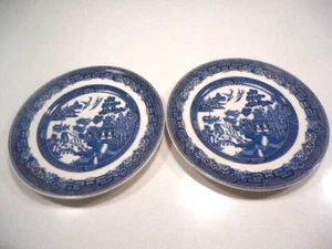 2 vintage Johnson Bros Brothers blue willow pattern dinner plates - Picture 1 of 4