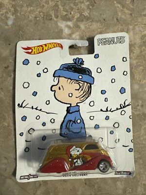 Hot Wheels Deco Entrega Cacahuetes Linus Snoopy Cultura Pop Navidad Jinetes Reales Foto 1 de 3