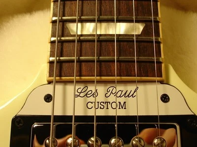 Gibson SG Guitar Tenon Cover Plate - Les Paul Custom - 2 strati bianco/nero - Immagine 1 di 2