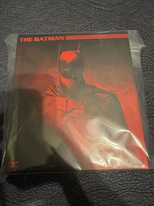 Mezco Toyz ONE:12 Collective -DC Comics: The Batman Action Figure - NEW IN BOX - Bild 1 von 4