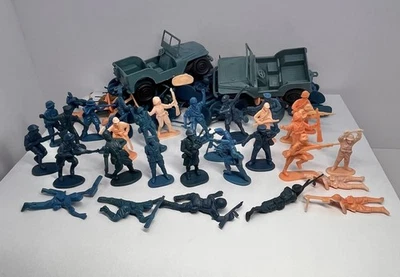 70+ Hombres del Ejército Escocés Británico Plástico con 2 Jeeps De Colección Gran Bretaña Reino Unido Foto 1 de 4