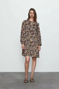Nuevo con etiquetas Vestido Estampado ZARA con Dobladillo Volante Multicolor Hasta la Rodilla Agotado Nuevo con Etiquetas - Imagen 1 de 5