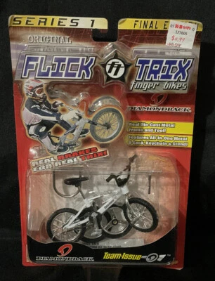 Serie 2000 Original Flick Trix Dedo Blanco Diamante Trasero BMX Bicicleta Equipo Edición Foto 1 de 2