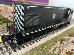 MTH MT-2077L Santa Fe H10-44 Diesel w/ Horn NIB - Picture 1 of 4