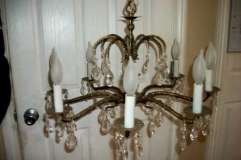 VINTAGE BRASS CRYSTAL CHANDELIER ORNATE 8 ARM LIGHT SPANISH 56 PRISMS FRENCH Cover