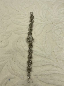 Orologio Donna Tono Argento Peek A Boo Quadrante Nascosto Bracciale-Strass Non Testato - Foto 1 di 12