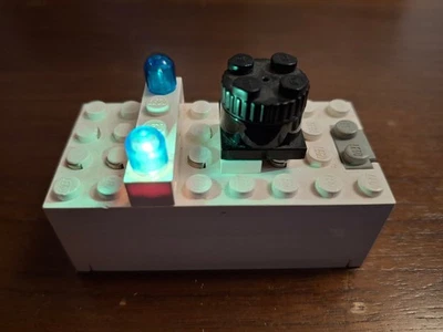Lego Licht & Sound Teile 4762, 4755, 4774c01, 4771, 4773 (rot grün blau gelb) - Bild 1 von 2