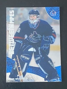 Dan Cloutier 2001-02 In the Game-Between the pipes#14 Vancouver Canucks - Picture 1 of 2
