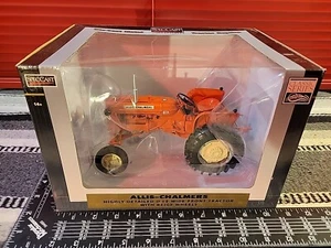 Allis Chalmers D15 WF w/Beige Wheels 1/16 Diecast Tractor Replica By SpecCast - Picture 1 of 6