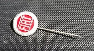 Fiat Pin Logo Painted Wreath Silver 17mm - Picture 1 of 1