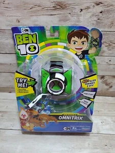 Ben 10 Omnitrix 2018 Playmates Toys 40+ Frasi Aliene DMGD PKG, LEGGI! - Foto 1 di 11