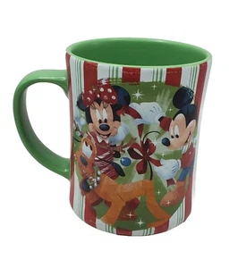 Exclusiva de la tienda Disney: taza de cerámica de vacaciones de Navidad - Mickey, Minnie y Plutón - Imagen 1 de 16