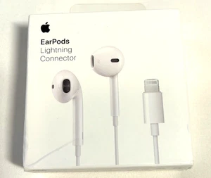 Apple EarPods Lightning Connector Headphone Headset New in Box - Picture 1 of 5