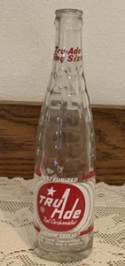 Tru-Ade 10 Oz. Bottle Red Graphics Checkered Glass Pattern - Picture 1 of 13