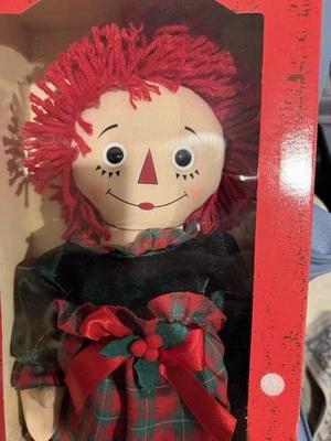 Raggedy Ann by Applause Holiday Keepsake Edition 2001 & 2002 Dolls MIB new  - Image 1 of 4