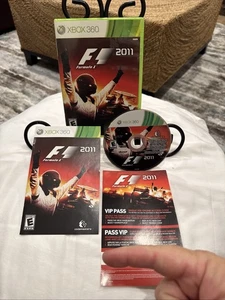 F1 2011 (Microsoft Xbox 360, 2011) CIB! Mit Handbuch! Neuwertige Disc! Funktioniert! Versand GRATIS - Bild 1 von 10