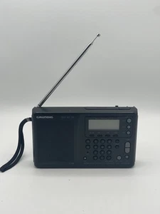 Grundig Yacht Boy YB 400PE Ricevitore Mondiale AM FM SW/MW/LW - TESTATO, FUNZIONANTE - Foto 1 di 14