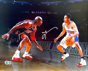 ALLEN IVERSON SIGNED 76ERS 11X14 PHOTO vs MICHAEL JORDAN BECKETT COA 1W519238 - Picture 1 of 4