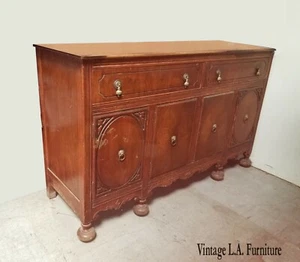 Vintage Traditional Buffet Sideboard With Ball Feet - Picture 1 of 8