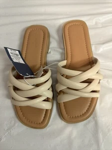 Universal Threads Womens Sandals Biege/tan Memory Foam - Picture 1 of 2