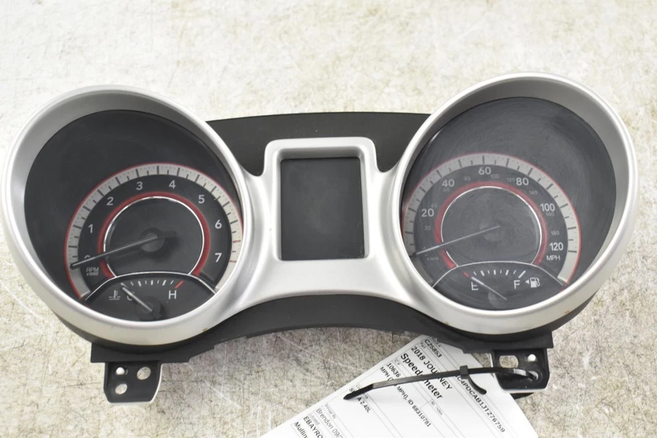 Dodge Journey 2018 velocímetro 120 MPH ID 68310781 usado 138 k millas Foto 1 de 4