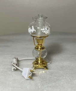 Puppenhaus Miniatur Viktorianischer Stil Windlicht Lampe 12 Volt Leuchte Maßstab 1:12 Gold - Bild 1 von 20