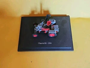 Chauvin R6 Del 1954 Trattore In Scala Hachette - Foto 1 di 1