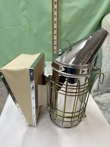 Stainless Steel Bee Hive Smoker with Heat Shield, Beekeeping Equipment - Picture 1 of 7
