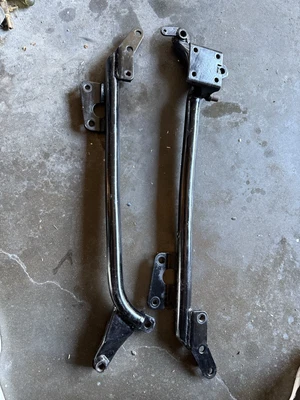 Submarco inferior Moto Guzzi Tonti con soporte lateral Foto 1 de 4