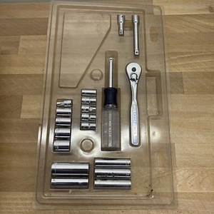 Craftsman 1/4 Drive Socket Wrench Set - 934701 - 19pcs SAE - Picture 1 of 6
