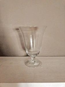 Vaso di vetro trasparente a calice - Foto 1 di 2