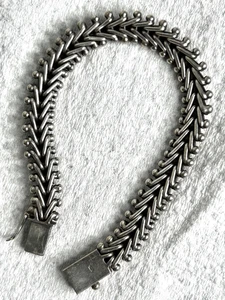 VTG Engraved Artisan Sterling Silver Modernist Woven Chevron Link Bracelet 46g - Picture 1 of 12